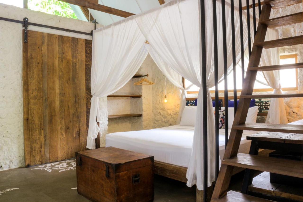 Chanteak Bali - Stone House 3 ジンバラン エクステリア 写真