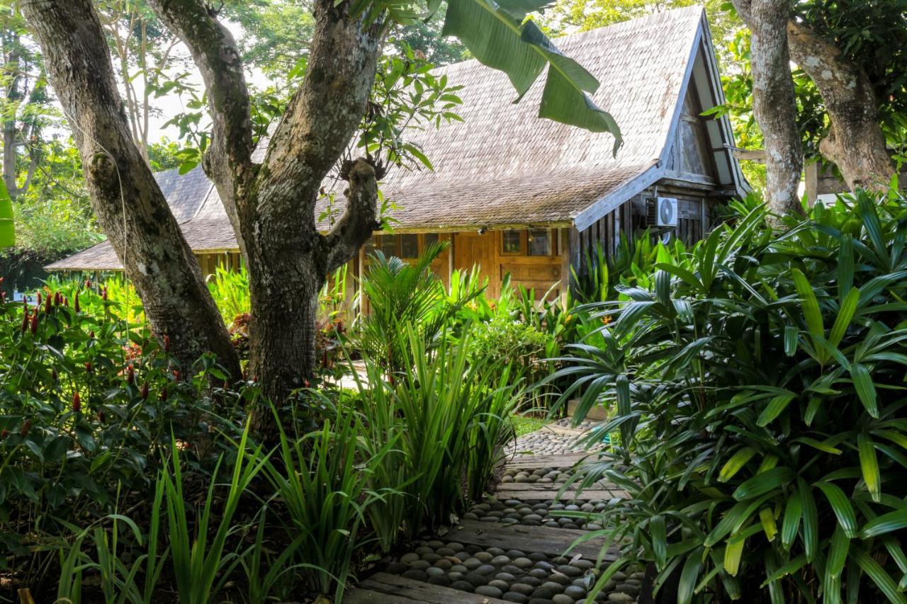 Chanteak Bali - Stone House 3 ジンバラン エクステリア 写真